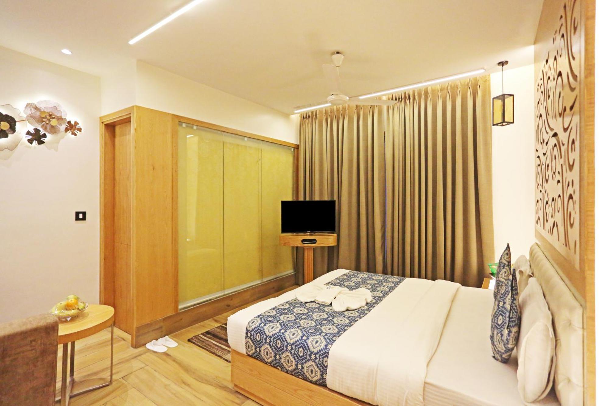 Jrd Luxury-Business Hotel Új-Delhi Kültér fotó