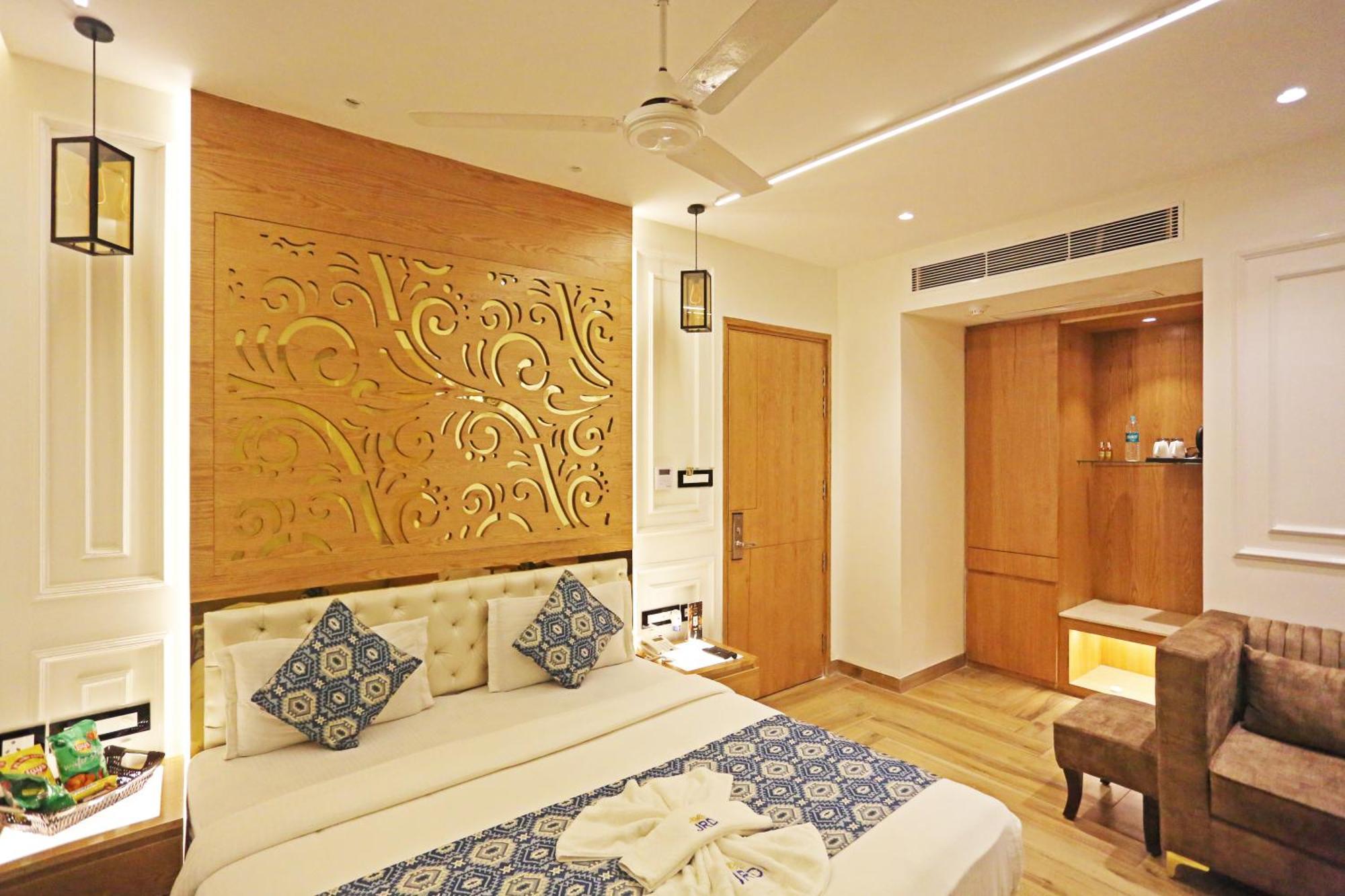 Jrd Luxury-Business Hotel Új-Delhi Kültér fotó