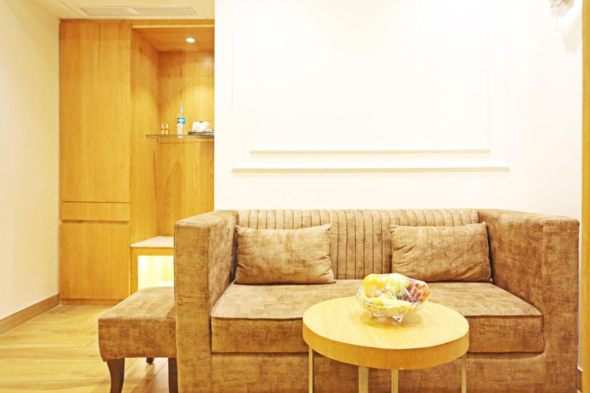 Jrd Luxury-Business Hotel Új-Delhi Kültér fotó