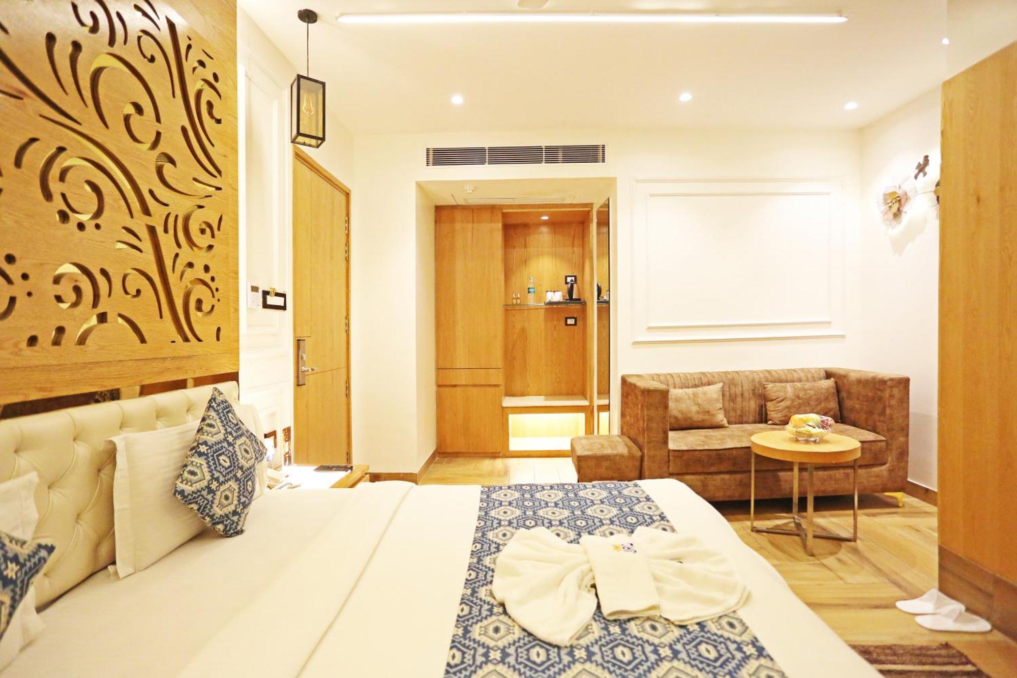 Jrd Luxury-Business Hotel Új-Delhi Kültér fotó