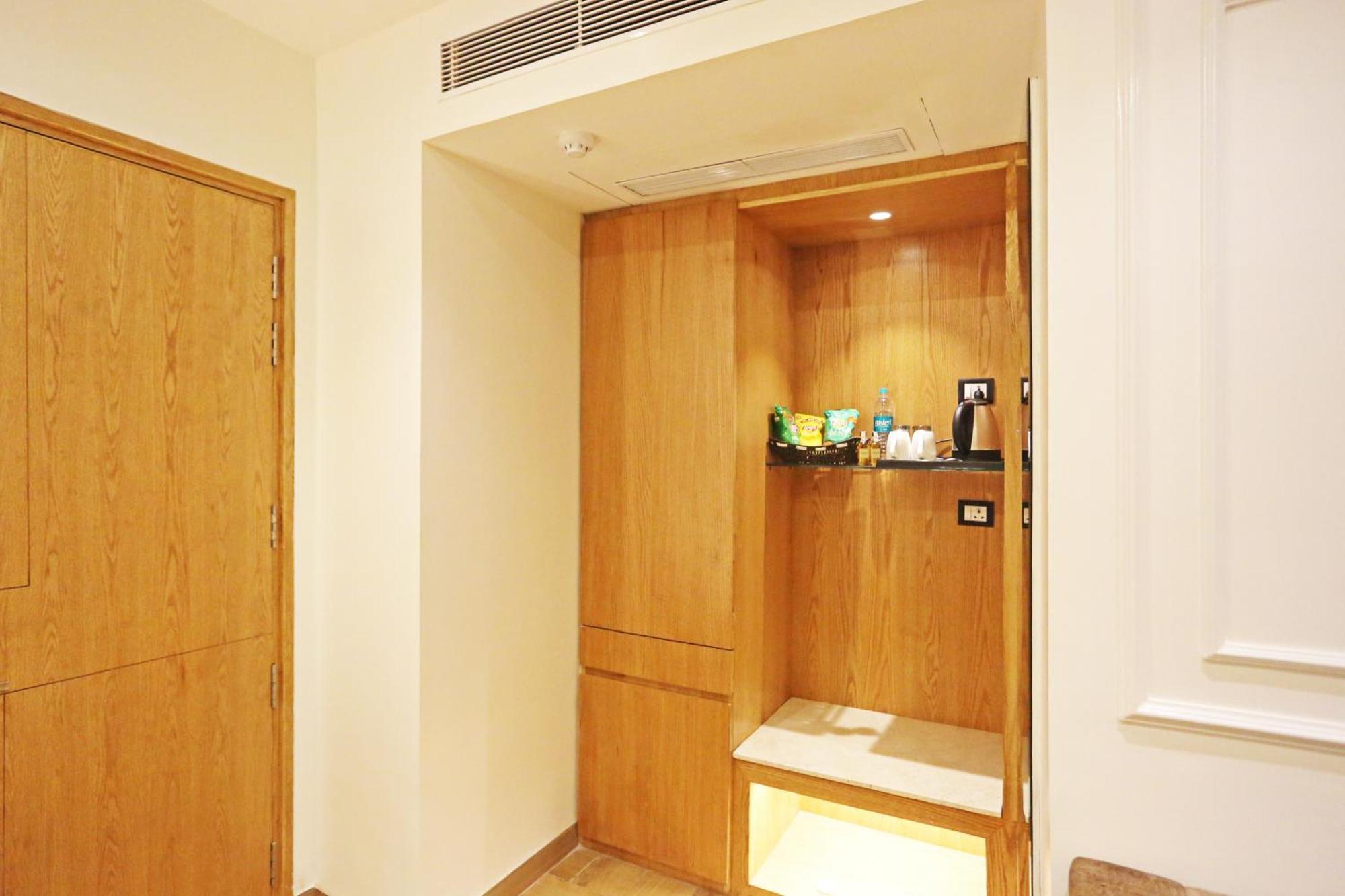Jrd Luxury-Business Hotel Új-Delhi Kültér fotó