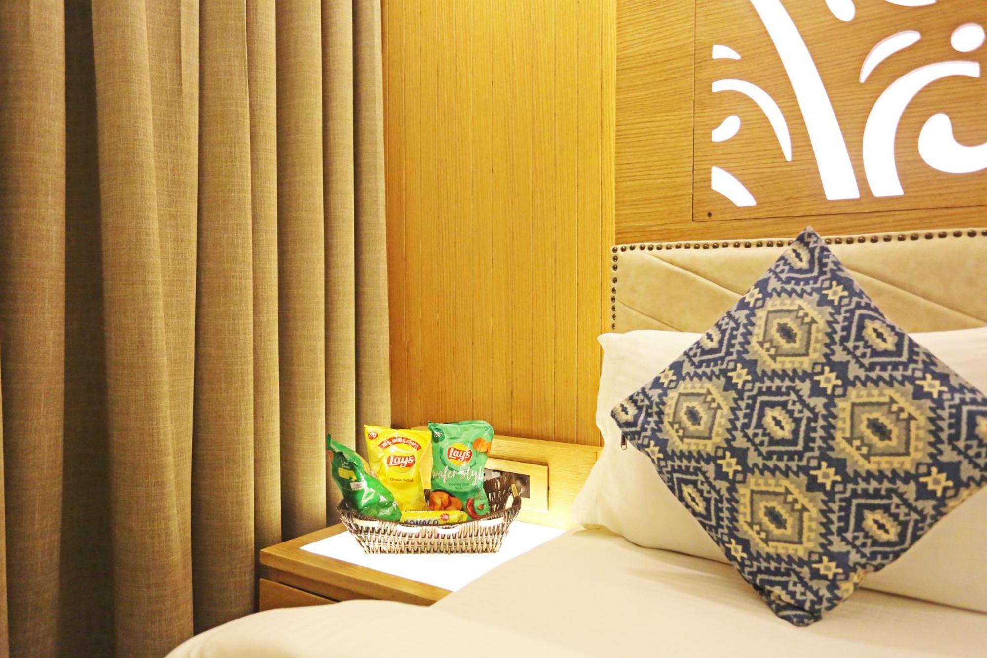 Jrd Luxury-Business Hotel Új-Delhi Kültér fotó