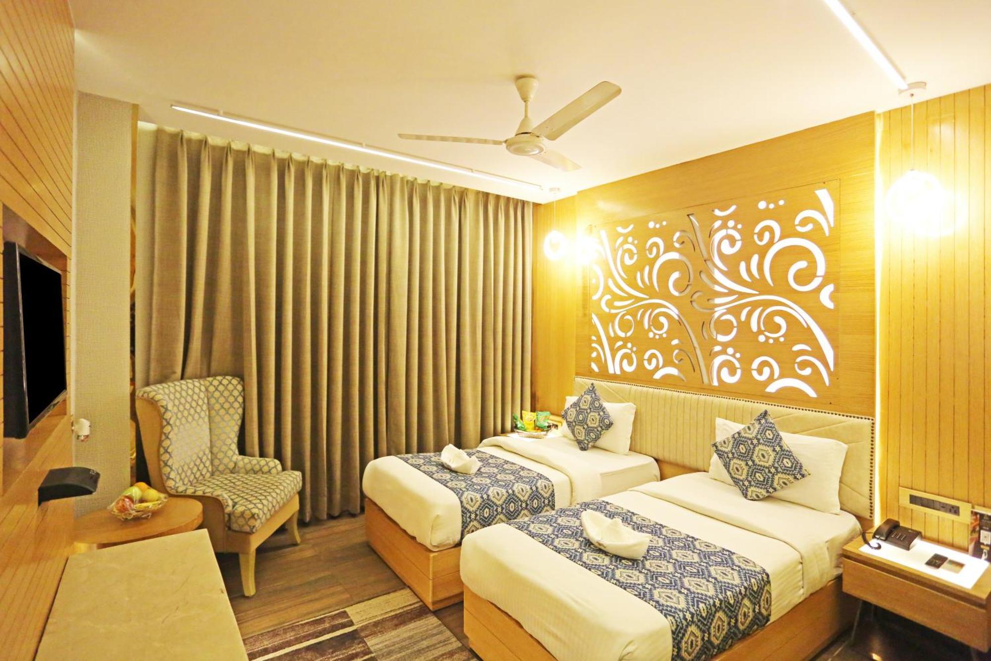 Jrd Luxury-Business Hotel Új-Delhi Kültér fotó