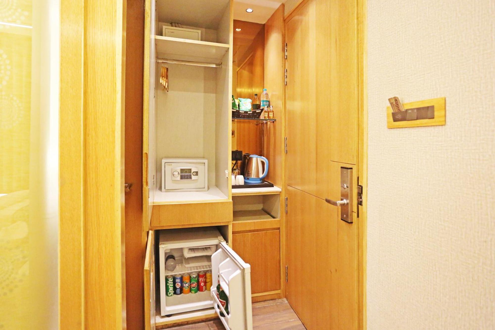 Jrd Luxury-Business Hotel Új-Delhi Kültér fotó