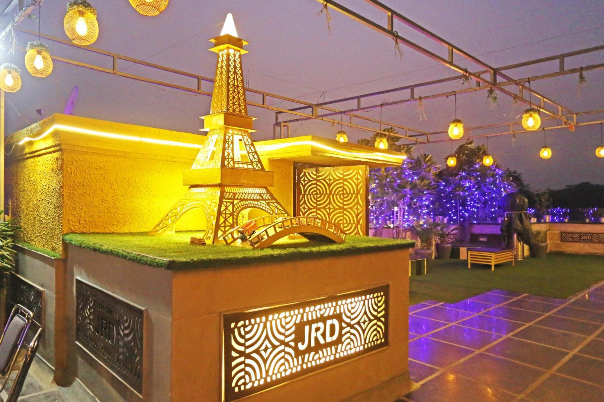 Jrd Luxury-Business Hotel Új-Delhi Kültér fotó