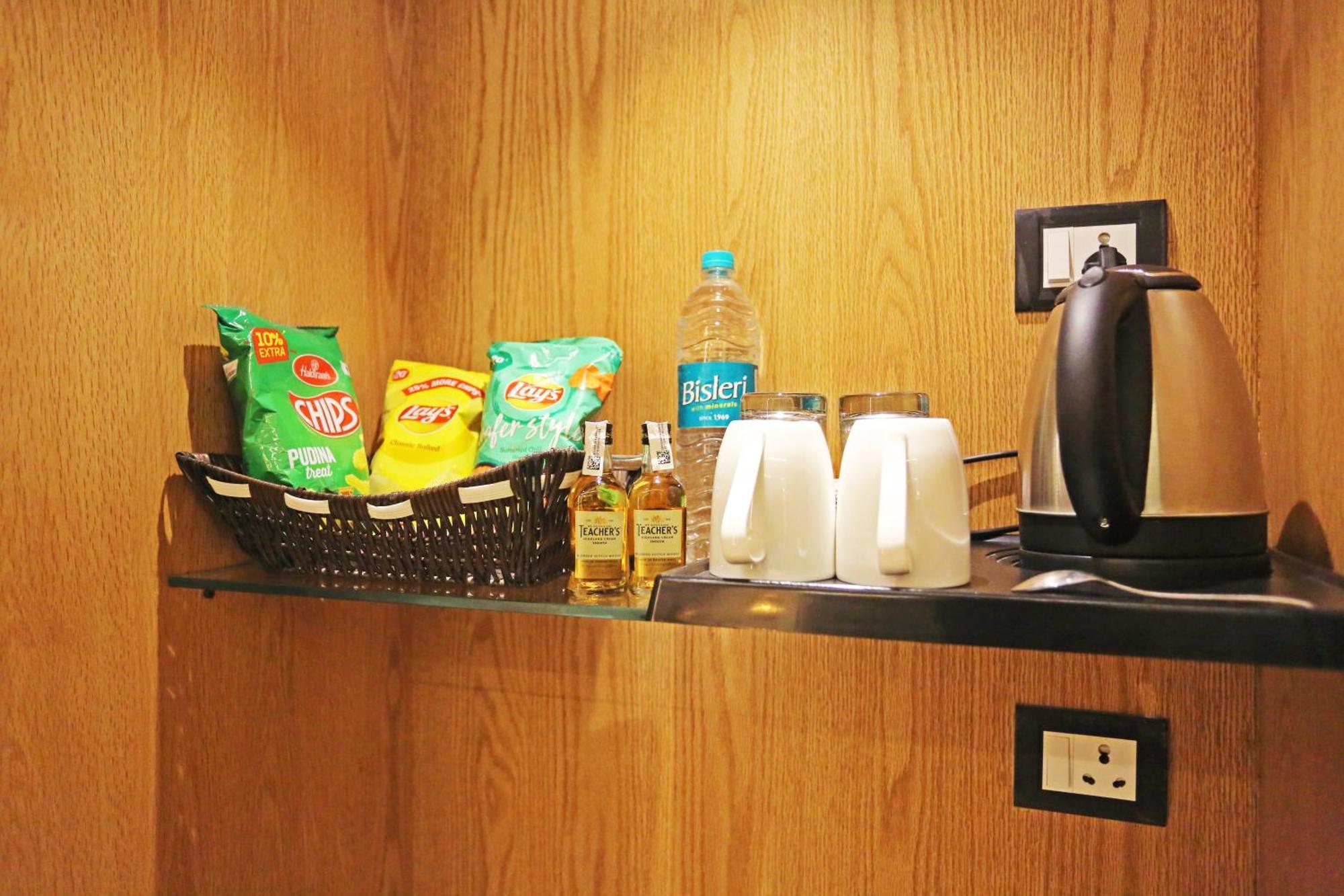 Jrd Luxury-Business Hotel Új-Delhi Kültér fotó