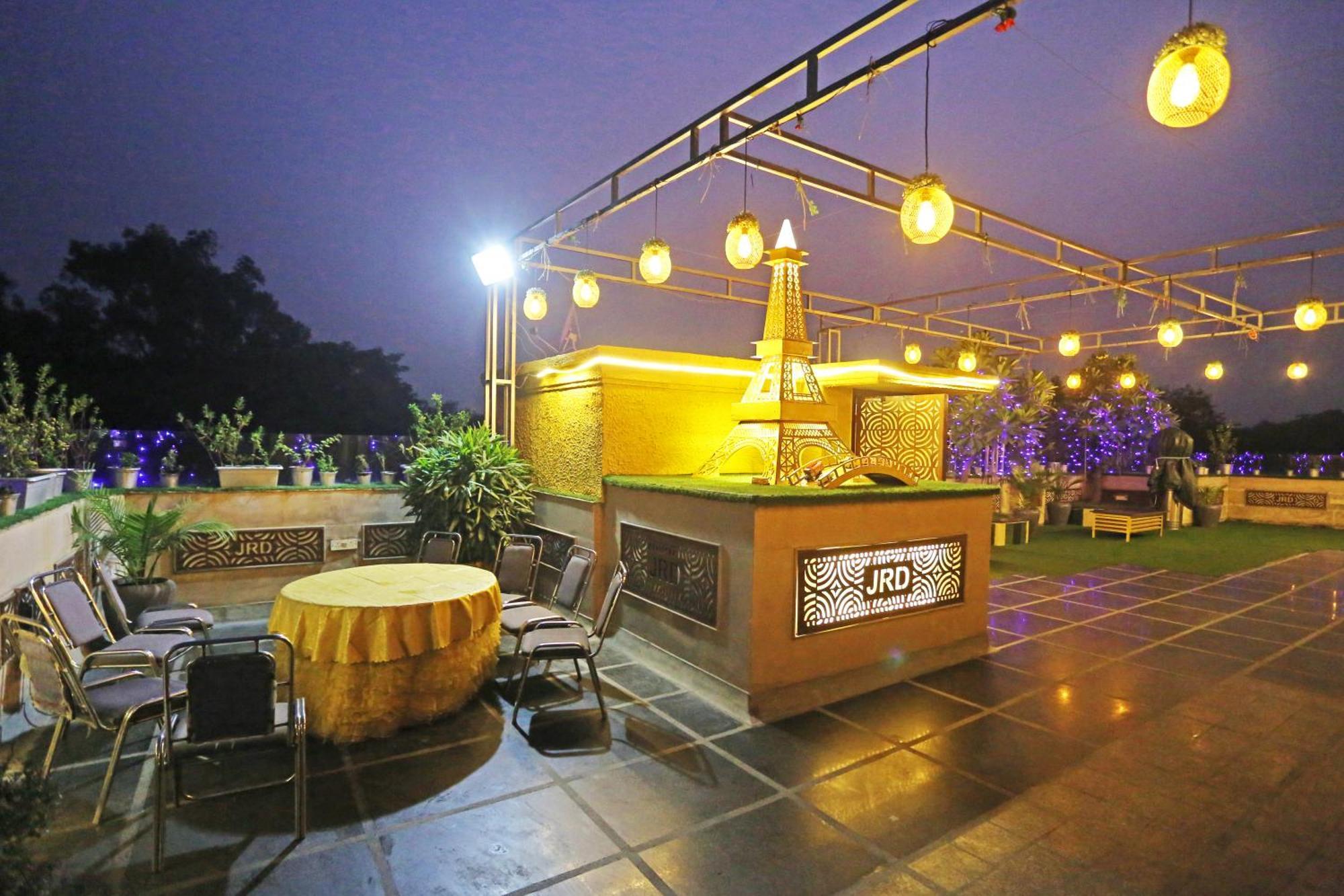 Jrd Luxury-Business Hotel Új-Delhi Kültér fotó