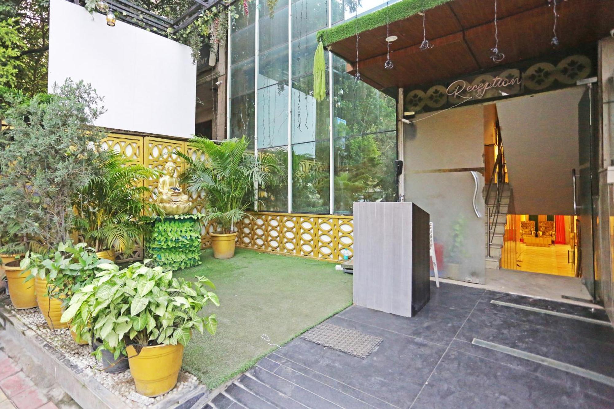 Jrd Luxury-Business Hotel Új-Delhi Kültér fotó