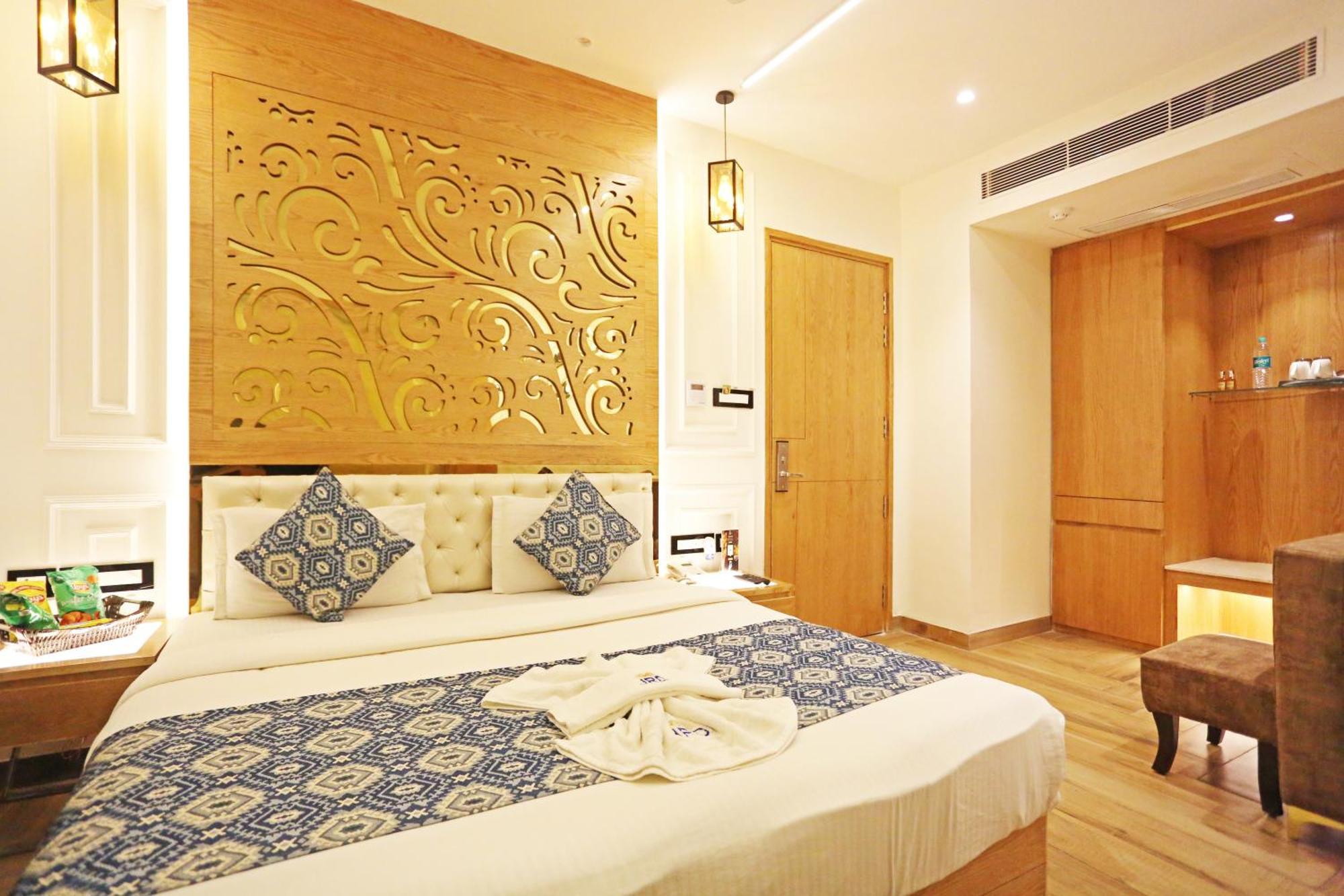 Jrd Luxury-Business Hotel Új-Delhi Kültér fotó