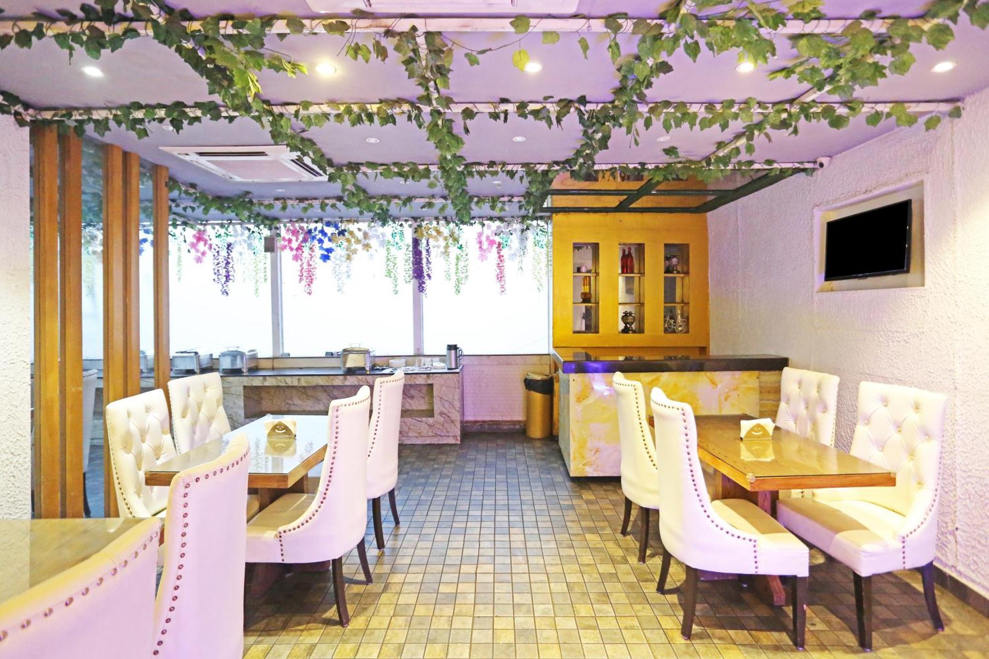 Jrd Luxury-Business Hotel Új-Delhi Kültér fotó