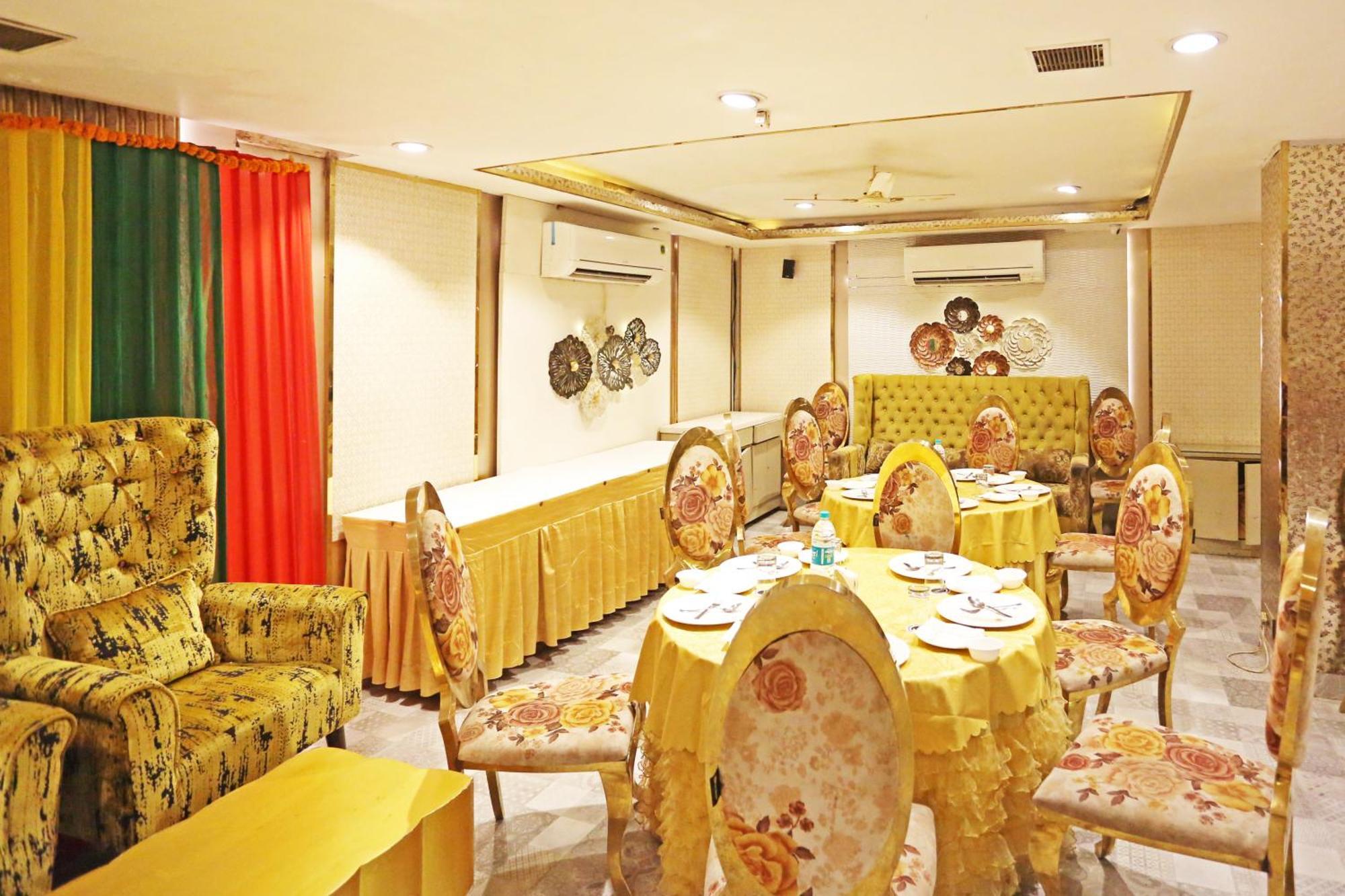 Jrd Luxury-Business Hotel Új-Delhi Kültér fotó
